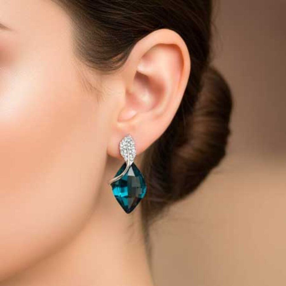 Elegant Dark Blue Crystal Earrings - Picture 4 of 11